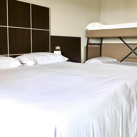 Hotel Mediterraneo Cavi di Lavagna Ngoại thất bức ảnh