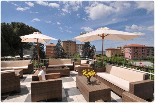 Hotel Mediterraneo Cavi di Lavagna Ngoại thất bức ảnh
