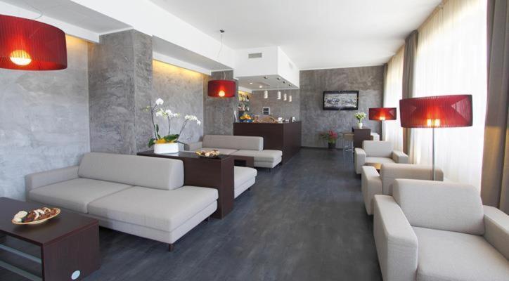 Hotel Mediterraneo Cavi di Lavagna Ngoại thất bức ảnh