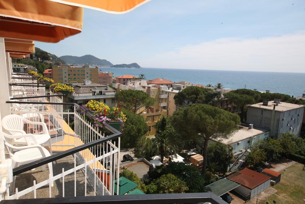 Hotel Mediterraneo Cavi di Lavagna Ngoại thất bức ảnh